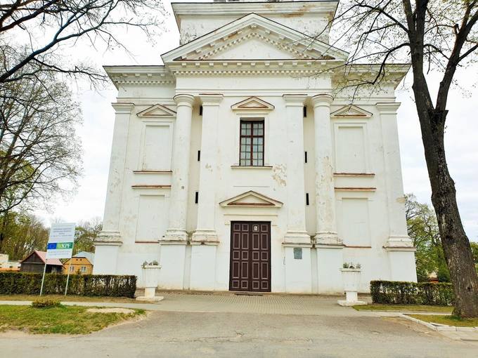 Joniškėlio Švč. Trejybės bažnyčios fragmentas. Tomos Mikalajūnaitės nuotrauka, 2020